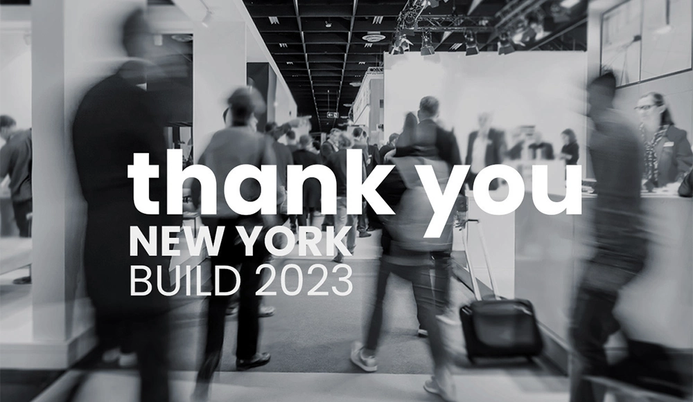 New York Build 2023. Anfang März dieses Jahres fand in New York eine Weltmesse für die Bauindustrie statt, auf der viele Hersteller ihre innovativen Lösungen präsentierten. Auch unser Unternehmen nahm daran teil und präsentierte seine einzigartigen Vorschläge im Bereich der Fenster- und Türenschreinerei.
